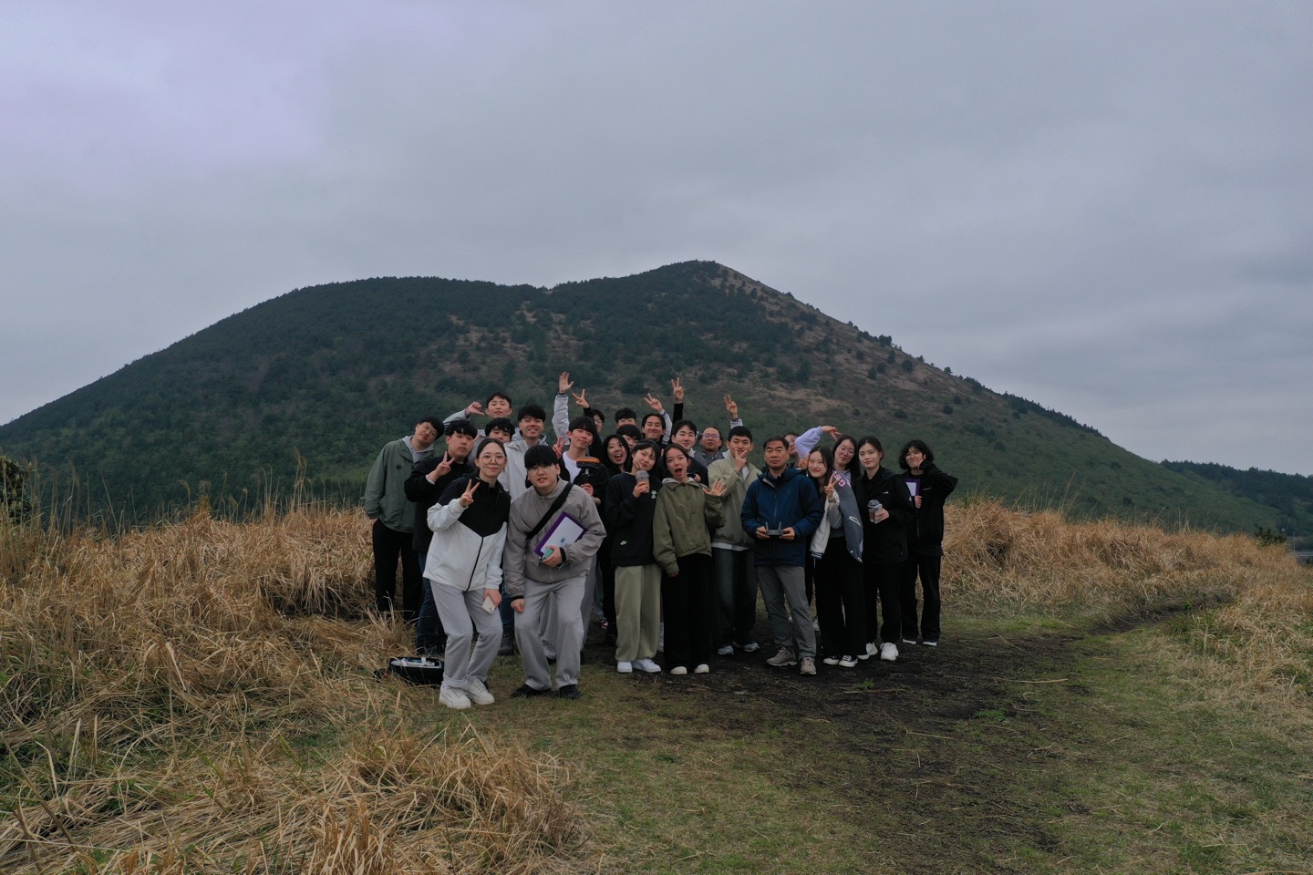 아끈다ㅏㄹㅇ쉬 단체.jpg 첨부 이미지